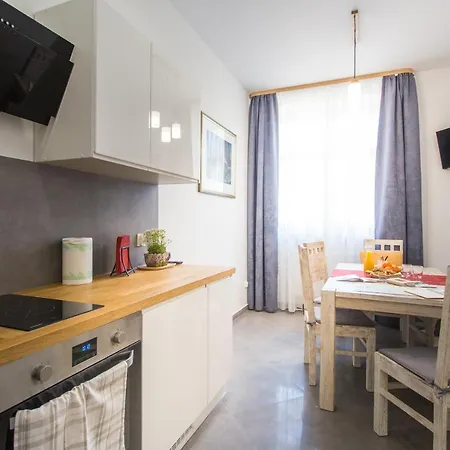 Fogra Travel Apartment Cracovia Esterno foto