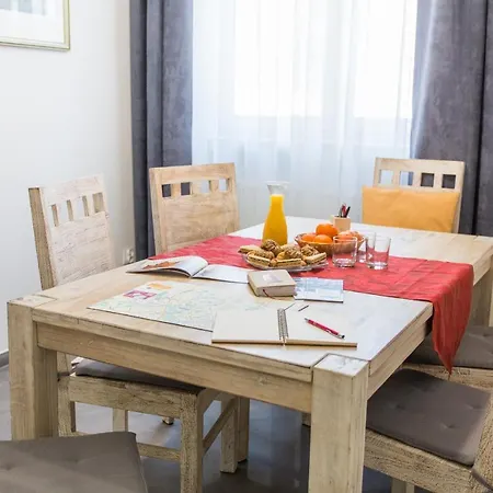 Fogra Travel Apartment Cracovia Esterno foto
